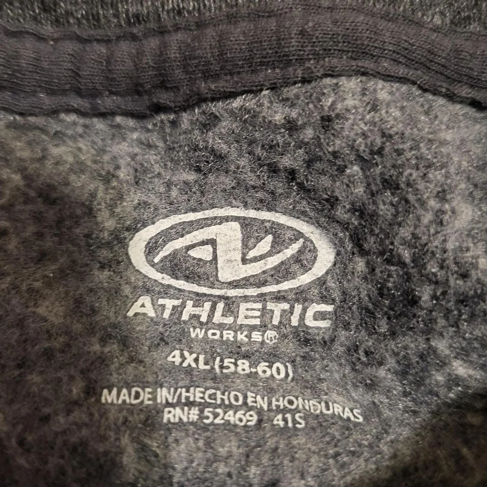 Athletic Works Men's Charcoal Crewneck Sweater - Picture 7 of 8